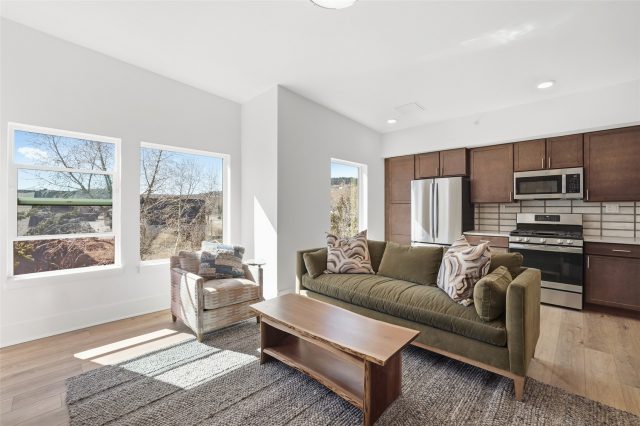 Condo in Blue River Flats, Silverthorne — photo 5 Condo in Blue River Flats, Silverthorne, CO — photo 5 (MLS S1056639)