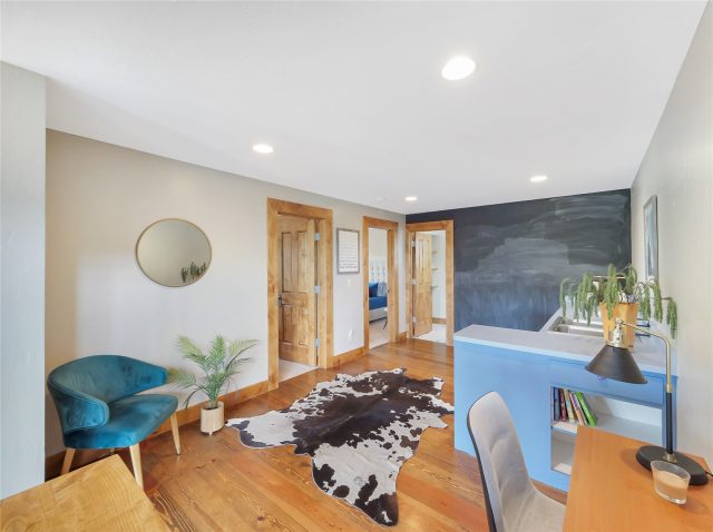 77 B Road photo 16