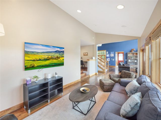 77 B Road photo 18