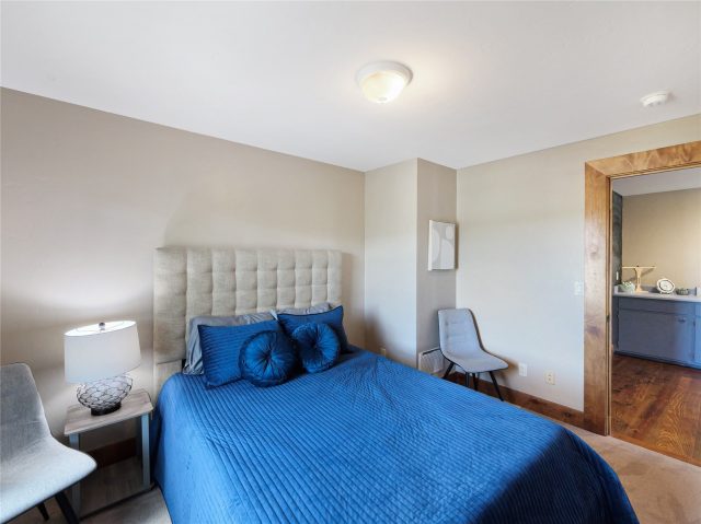 77 B Road photo 21