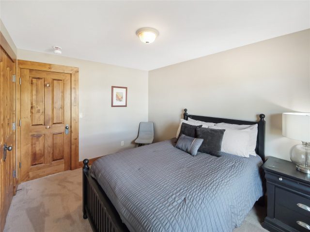 77 B Road photo 24