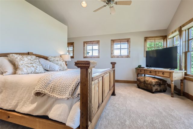 77 B Road photo 26