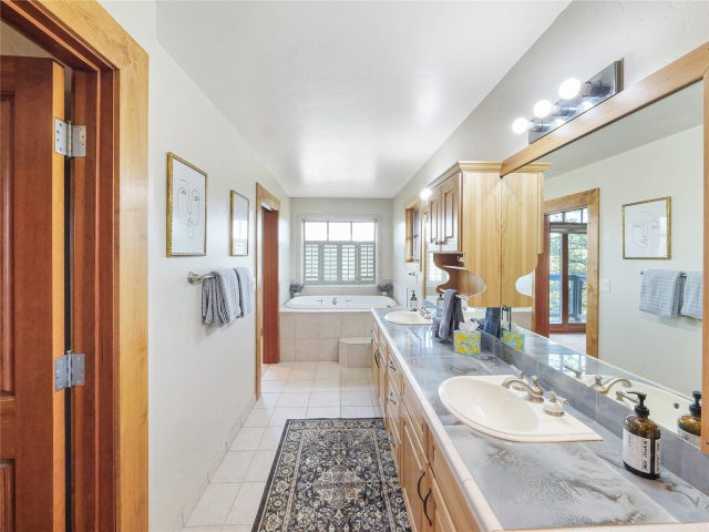 77 B Road photo 30