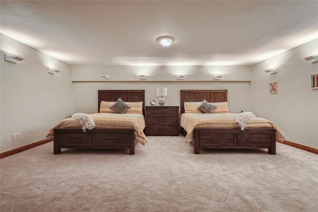77 B Road photo 36