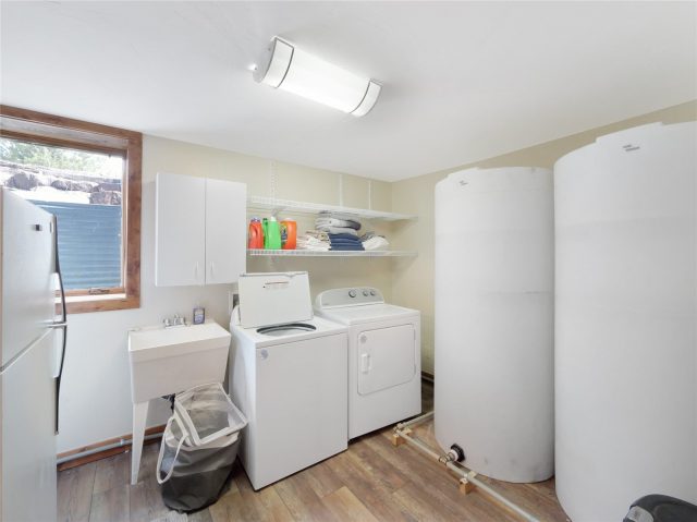 77 B Road photo 39