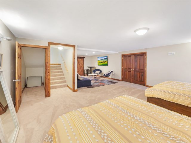 77 B Road photo 40