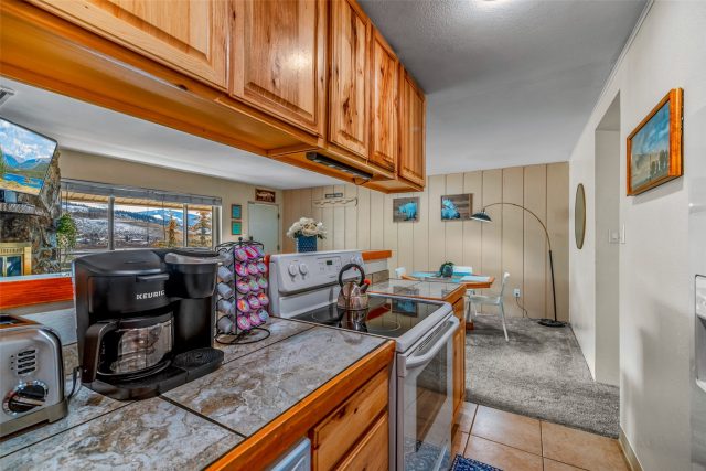 370 E La Bonte Street A photo 11