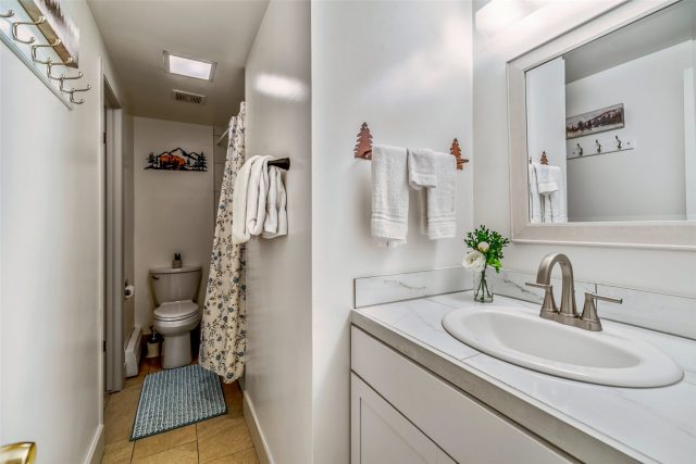 370 E La Bonte Street A photo 12