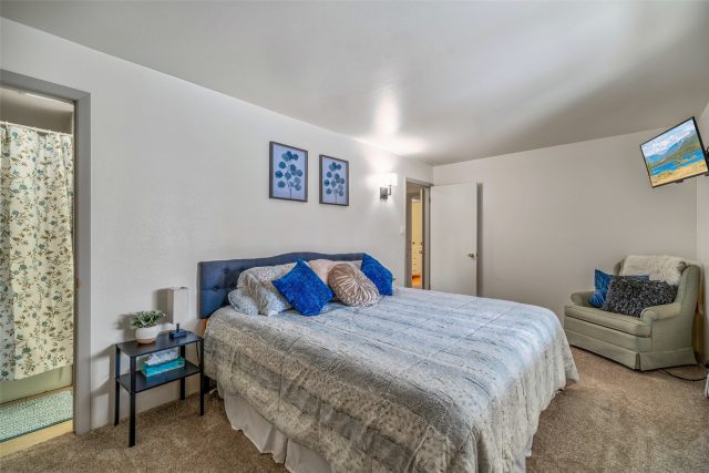370 E La Bonte Street A photo 14