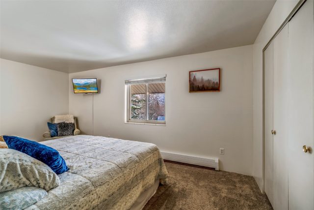 370 E La Bonte Street A photo 15