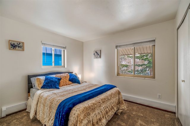 370 E La Bonte Street A photo 18