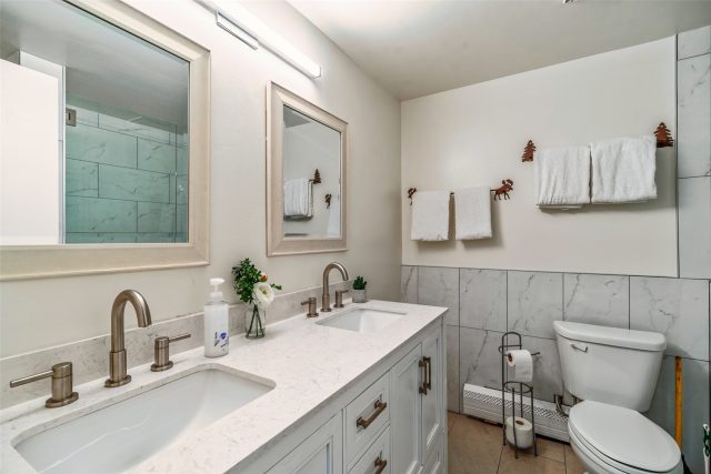 370 E La Bonte Street A photo 19
