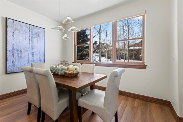 17 Linden Lane photo 13