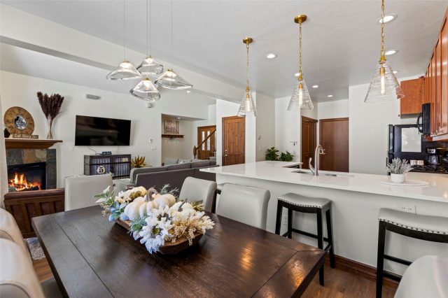 17 Linden Lane photo 15