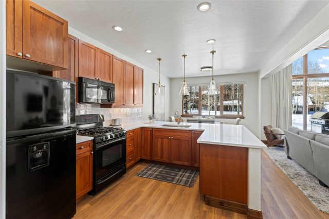 17 Linden Lane photo 16