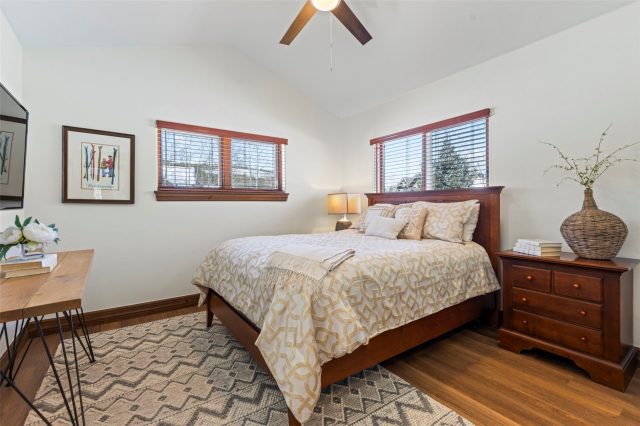 17 Linden Lane photo 22