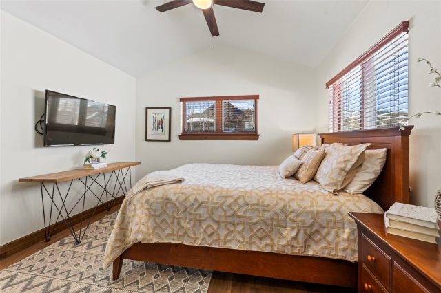 17 Linden Lane photo 24