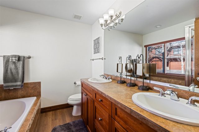 17 Linden Lane photo 25