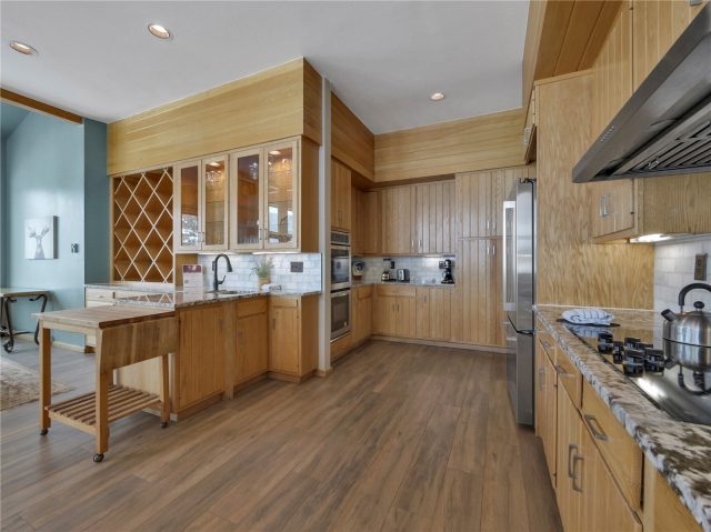 203 Gentian Road photo 8