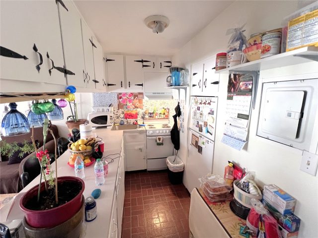 330 E La Bonte Street 2 photo 7