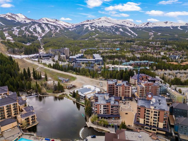 Condo in Chateaux Condominium Hotel, Breckenridge, CO — photo 1 (MLS S1058295)