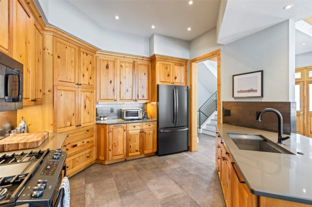 293 Settlers Drive photo 21