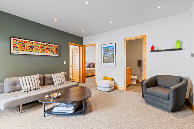 293 Settlers Drive photo 38