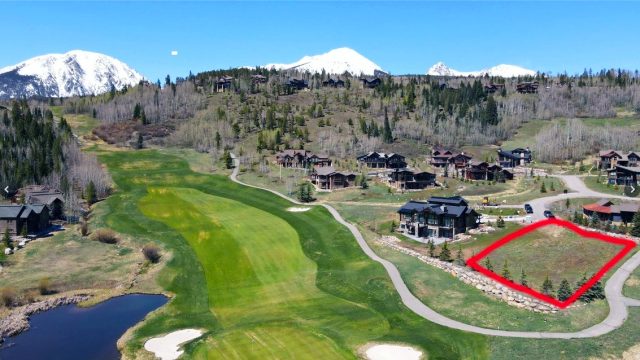 2911 Ninth Green Court, Silverthorne, CO — main photo