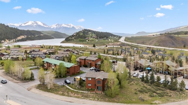 Condo in Timber Lodge At Lake Dillon, Dillon — photo 4 Condo in Timber Lodge At Lake Dillon, Dillon, CO — photo 4 (MLS S1059538)