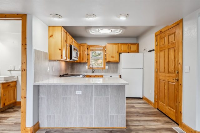 80 Cove Boulevard 103 photo 8