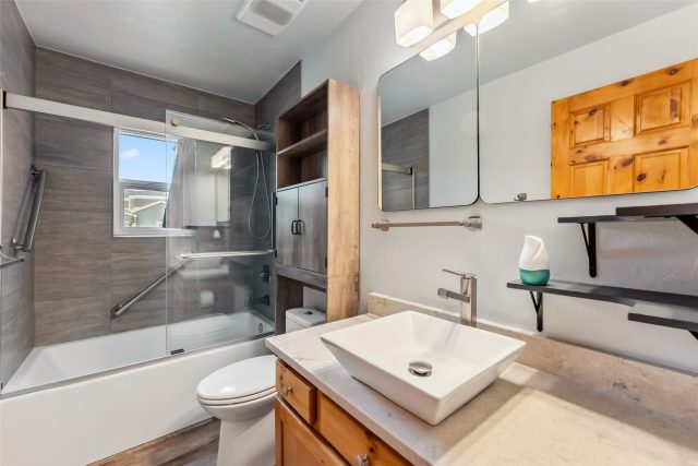 80 Cove Boulevard 103 photo 9