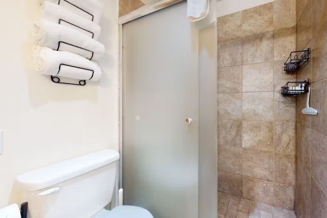 56 Uneva Place 105 photo 17
