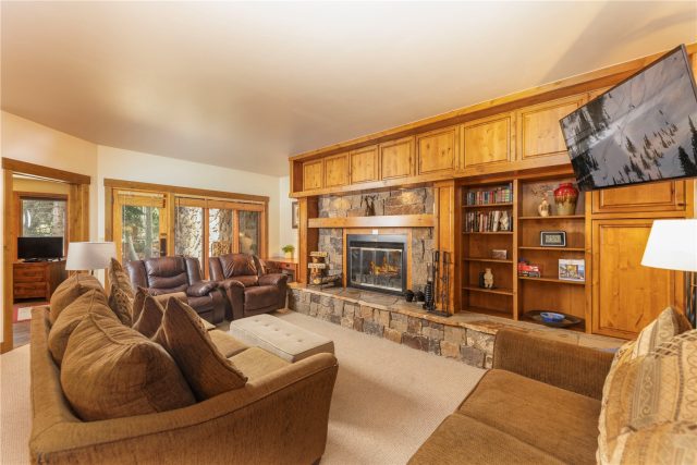Condo in Chateaux D Mont Condo, Keystone, CO — photo 1 (MLS S1059645)
