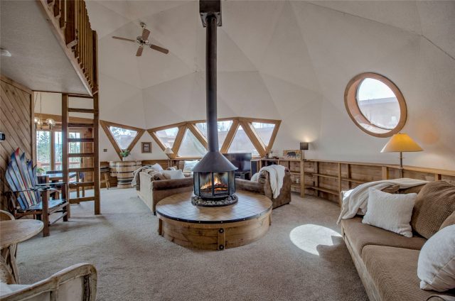 Home in Wildernest Sub, Silverthorne, CO — photo 2 (MLS S1059736)
