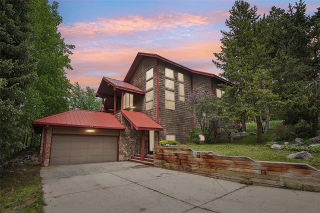 Home in Tanglewood Village Sub, Silverthorne, CO — photo 1 (MLS S1059746)