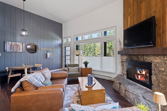 100 N Gold Flake Terrace A photo 11