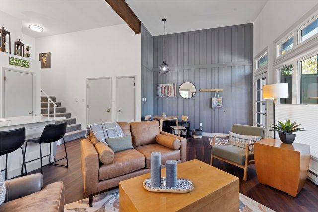 100 N Gold Flake Terrace A photo 13