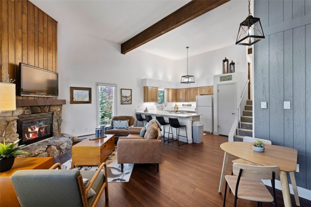 100 N Gold Flake Terrace A photo 9