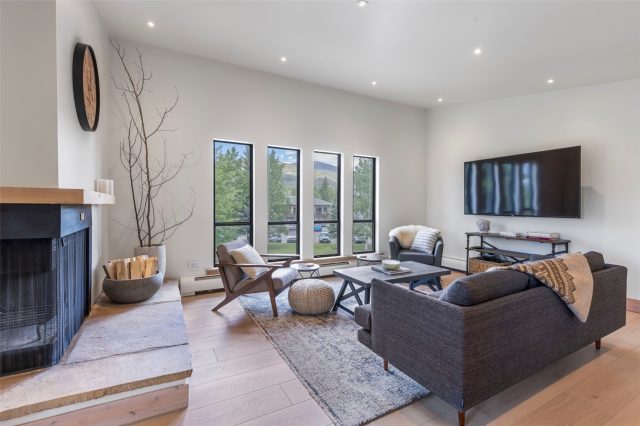 112 E La Bonte Street 308, Dillon, CO — main photo