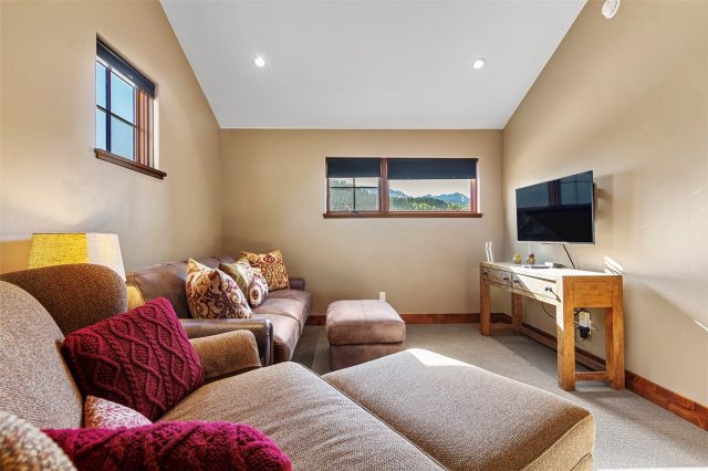 114 Luisa Drive photo 28