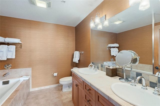 600 S Main Street 4102 photo 12