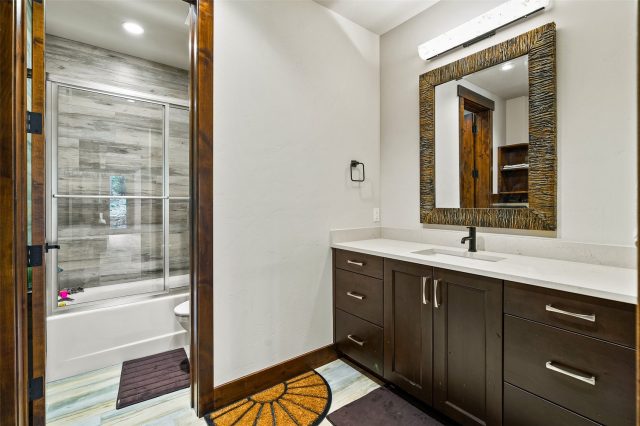 455 Highfield Trail photo 34
