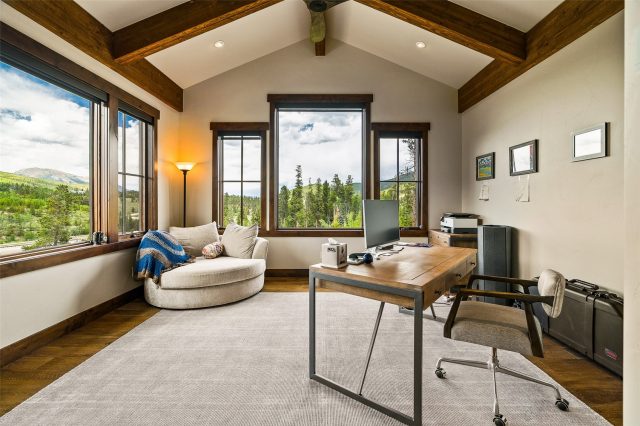 455 Highfield Trail photo 9