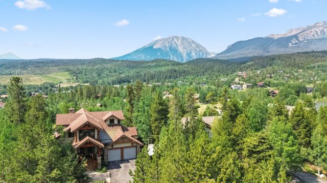 Timeshare in Eagles Nest Sub, Silverthorne — photo 1 Timeshare in Eagles Nest Sub, Silverthorne, CO — photo 1 (MLS S1061344)