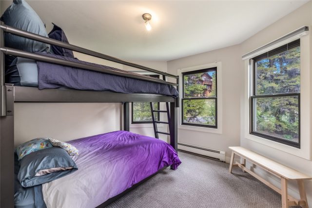 196 Wellington Road photo 23