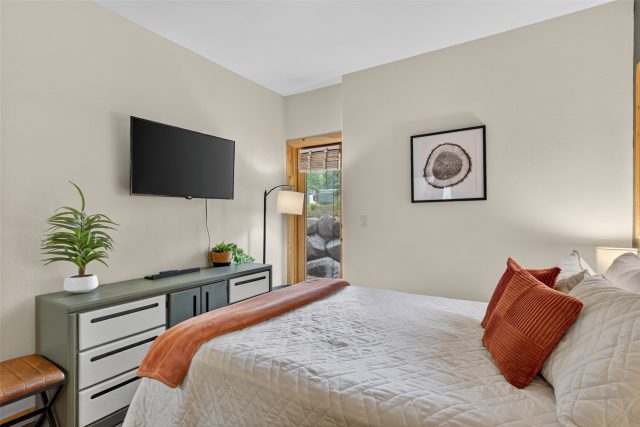 260 Ski Hill Road 6 photo 15