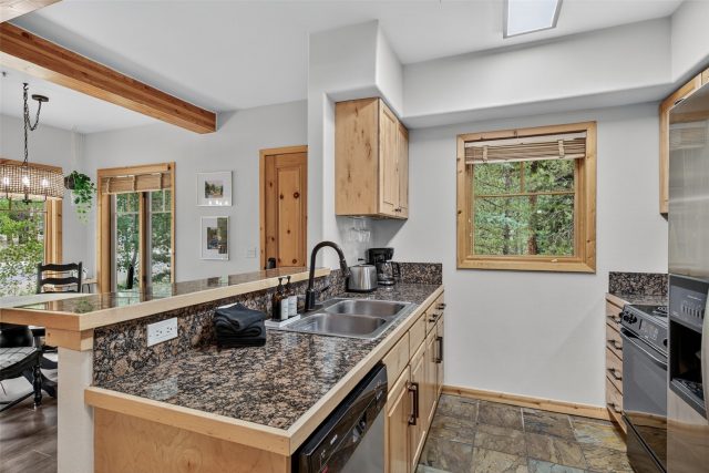 260 Ski Hill Road 6 photo 8