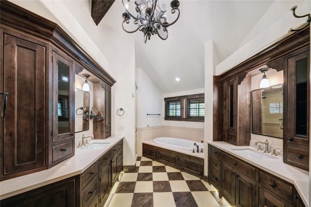 456 Peerless Drive photo 27