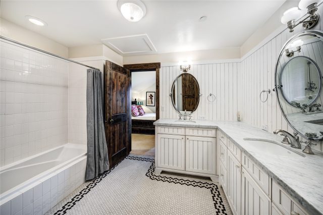 456 Peerless Drive photo 33