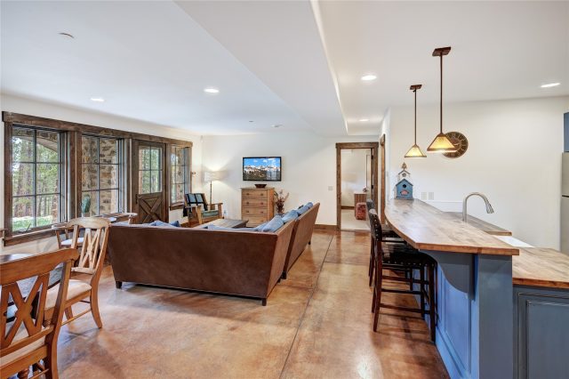 456 Peerless Drive photo 43